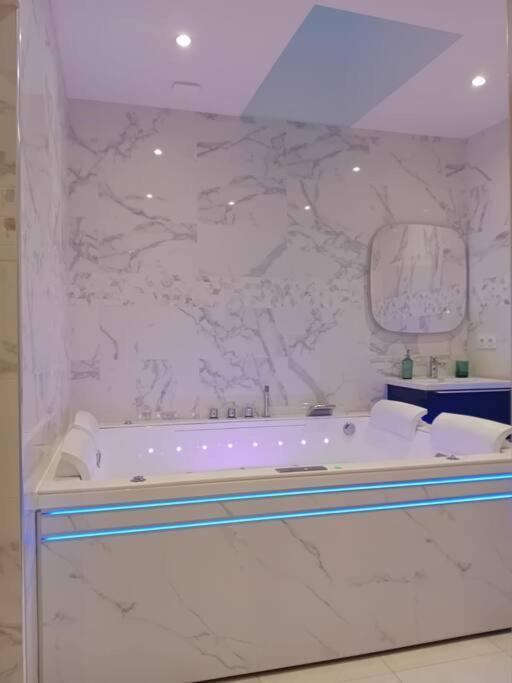 Maison Avec Jacuzzi - Louvres Proche Roissy Cdg - Paris Экстерьер фото